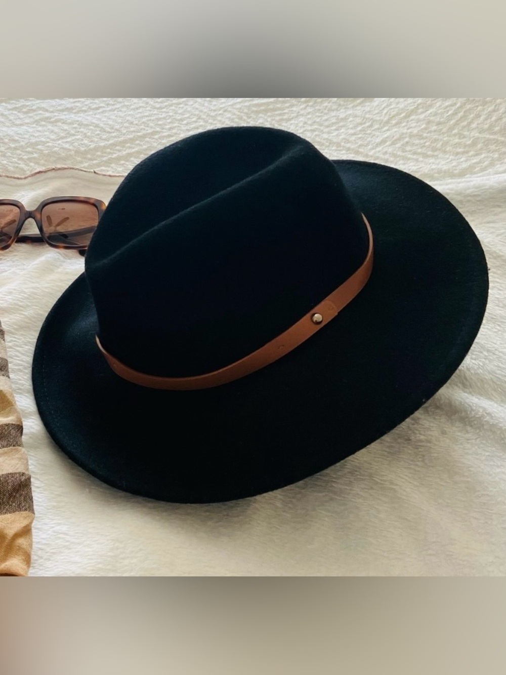 Forever 21 Black Wide Brim 100% Wool Fedora Hat